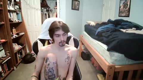 Snapshot of str8whiteboy21 chatting on March 2, 3:27 pm str8whiteboy21 online show from March 2, 3:27 pm