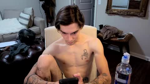 str8whiteboy21 online show from June 3, 6:16 am