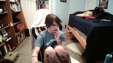 Snapshot of str8whiteboy21 chatting on February 1, 4:33 pm str8whiteboy21 online show from February 1, 4:33 pm