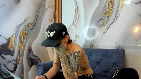Snapshot of straightboy_nick chatting on October 16, 8:03 am NICK online show from October 16, 8:03 am