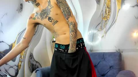 Snapshot of straightboy_nick chatting on October 18, 8:18 am NICK online show from October 18, 8:18 am