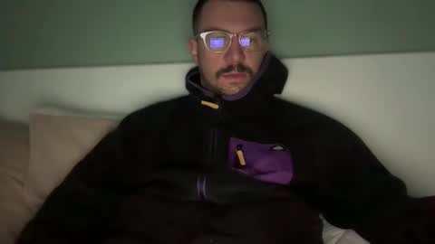 straightfirelotus69420_ online show from April 22, 9:05 am