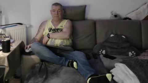 Stranger online show from February 11, 7:01 am