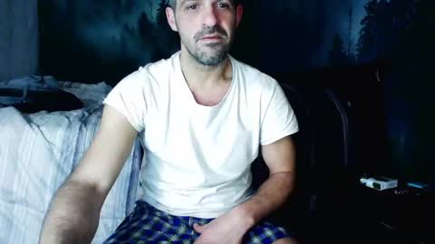 Snapshot of strangeratnight87 chatting on January 21, 2:05 pm strangeratnight87 online show from January 21, 2:05 pm