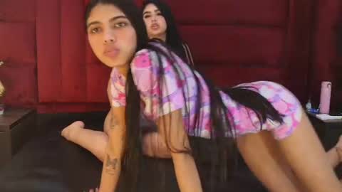 strawberrymia68_ online show from June 20, 11:49 am