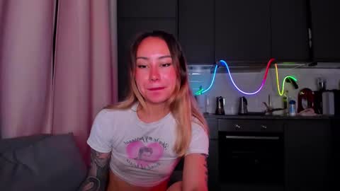 Tati and Lola online show from November 6, 3:04 pm