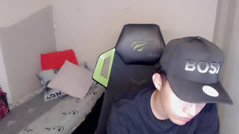 Street online show from April 6, 8:21 pm