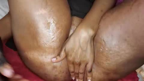 stretchmarksebony online show from February 3, 7:24 am