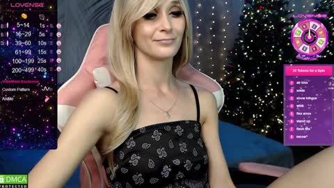 Snapshot of strongalice chatting on December 19, 1:50 am The best athletic body on the site online show from December 19, 1:50 am