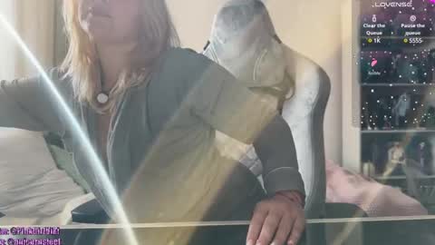 goddess online show from March 7, 12:01 pm