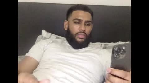 stuckinthe222 online show from November 2, 6:35 am