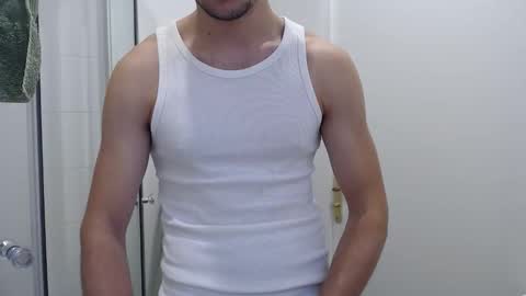 Stud From Paris online show from October 2, 4:39 pm