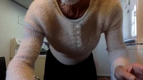 Snapshot of stugo1964 chatting on September 26, 4:31 am stugo1964 online show from September 26, 4:31 am