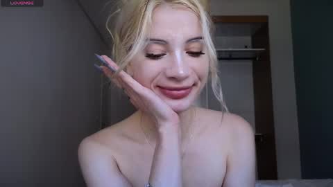 Sofa online show from March 29, 5:25 pm