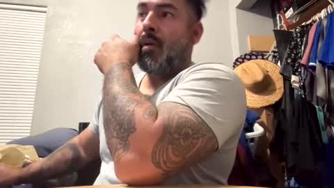 suavecito67 online show from December 16, 3:14 am