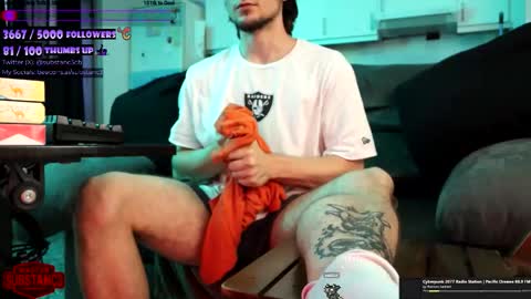 Im Substanc3  online show from September 19, 6:11 pm