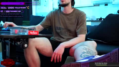 Im Substanc3  online show from October 13, 5:48 pm