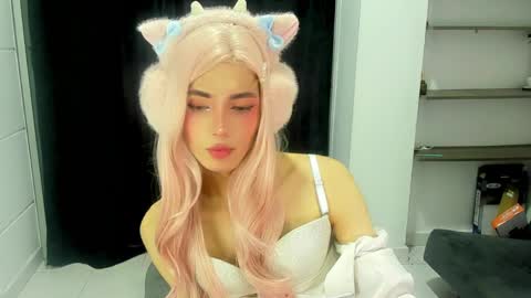 sue online show from March 22, 9:24 am