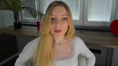 Alicia online show from May 12, 7:39 am