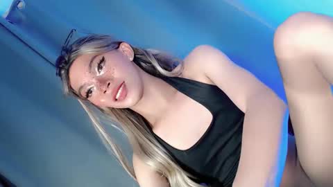 LoveSugar online show from September 9, 9:26 pm