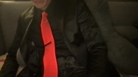 suitfetishez online show from February 20, 7:43 am