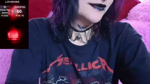    online show from December 18, 6:47 pm