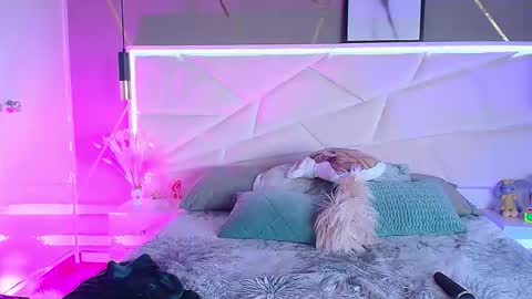 SUKI online show from March 1, 12:53 pm