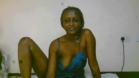 summerdew online show from April 16, 9:39 pm