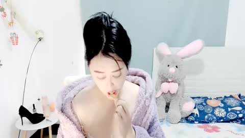 Snapshot of sun_yummy chatting on January 9, 4:41 am Lucis online show from January 9, 4:41 am