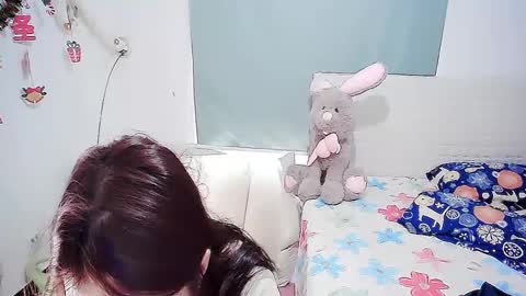 Snapshot of sun_yummy chatting on February 13, 8:17 am Lucis online show from February 13, 8:17 am