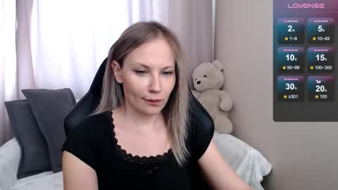 Naomi online show from February 19, 5:39 am