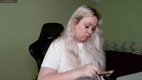 sunny mood online show from January 3, 9:47 am