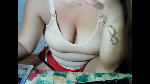 sunshine_38 online show from September 26, 8:55 am