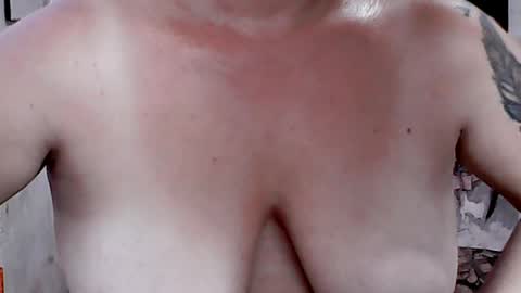 sunshine_38 online show from August 6, 7:06 am