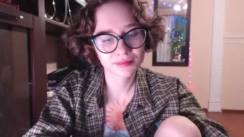 Hella online show from January 9, 3:28 pm