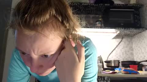 Snapshot of super_jony chatting on March 6, 4:49 pm super jony and Marta GMT 1300-1800 every day online show from March 6, 4:49 pm