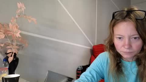 Snapshot of super_jony chatting on March 3, 5:41 pm super jony and Marta GMT 1300-1800 every day online show from March 3, 5:41 pm