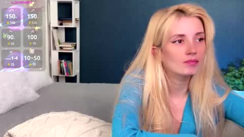 Snapshot of super_peach_stream chatting on September 8, 5:45 pm ANNApvt open full info in bio online show from September 8, 5:45 pm