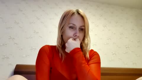 Annie online show from December 6, 12:22 pm