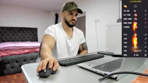 supermanboyxxl online show from February 25, 6:39 am