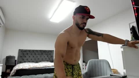 supermanboyxxl online show from March 30, 5:29 am