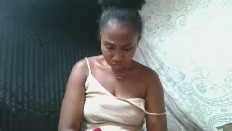 surbelle online show from January 11, 4:02 pm