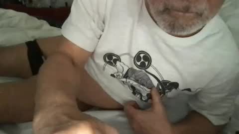 surfer818 online show from February 19, 12:55 pm