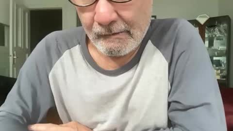 surfer818 online show from September 10, 11:11 am