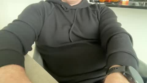 surfstar81 online show from November 10, 8:17 am