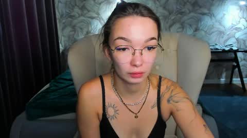 susannjohnson online show from April 13, 12:48 am