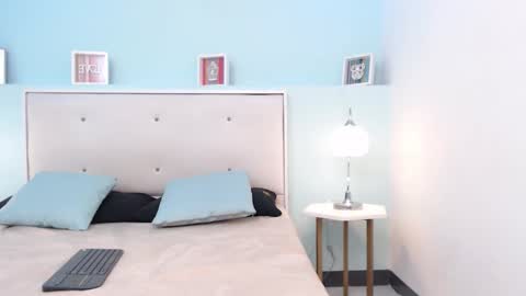 susanwilliams_ online show from November 4, 11:00 am