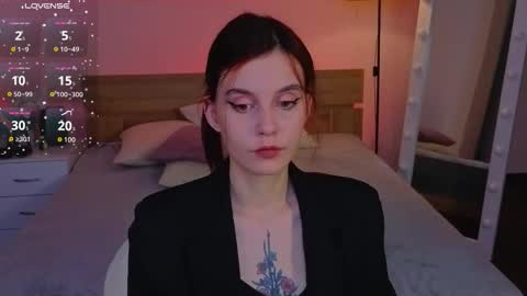 Susie online show from December 5, 11:19 am