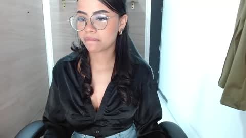 Snapshot of sussan_love01 chatting on February 18, 2:16 pm Susan online show from February 18, 2:16 pm