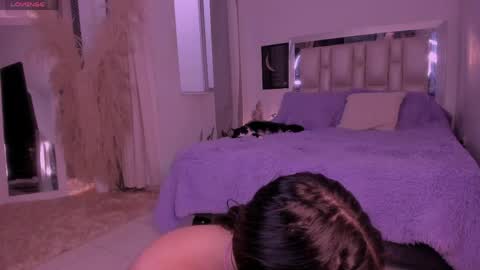 sussy_bell_ online show from May 21, 9:32 pm
